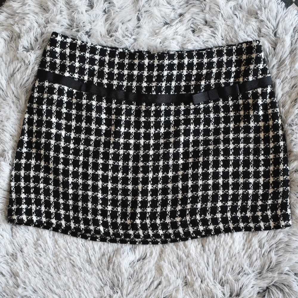 Xhilaration Black & White Tweed Mini Skirt Size 7